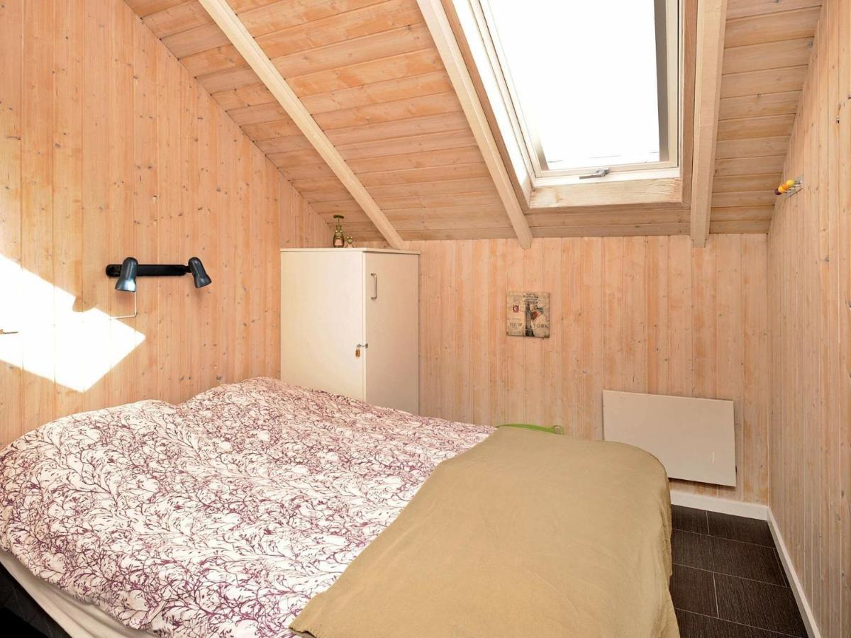 8 Person Holiday Home In Hejls Cameră foto